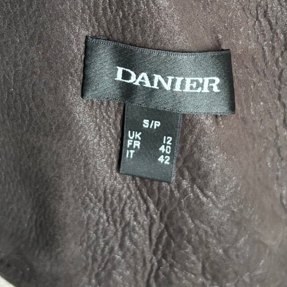 DANIER, GORGEOUS HOODED COAT MADE OF GENUINE LAMB FUR ( SHEARED AND DYED), SZ. S - Picture 11 of 14